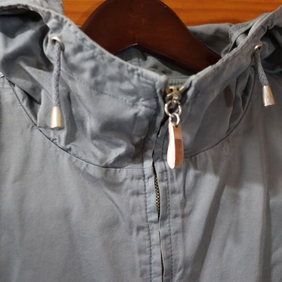 Vintage DKNY Classic Gray Utility Light Jacket Windbreaker Jacket Small - Picture 3 of 16